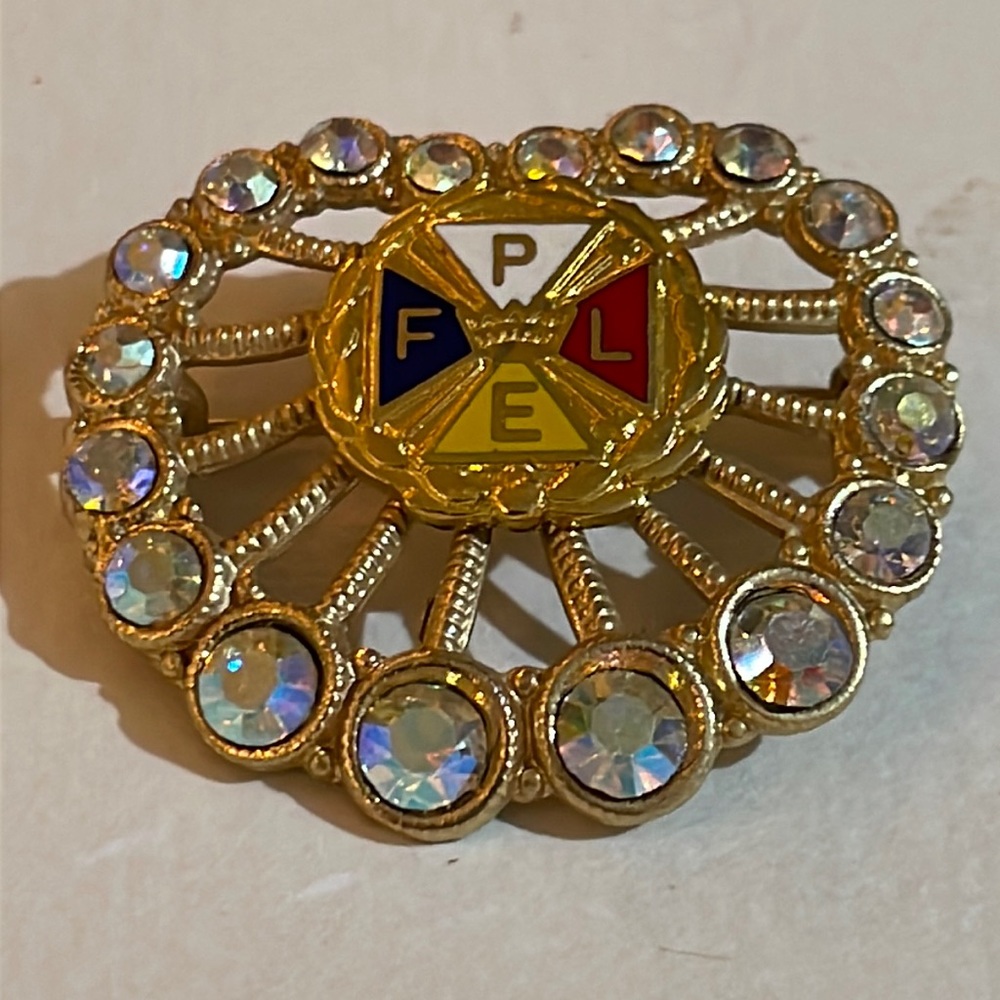 VINTAGE ENAMEL fraternity PIN/BROOCH W/ AB RHINESTONES GOLD TONE